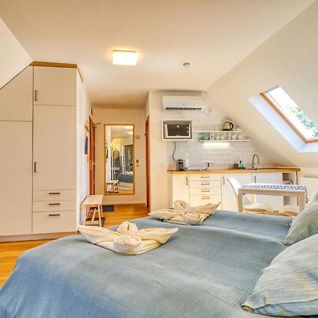 Barka Apartman Егер Екстериор снимка