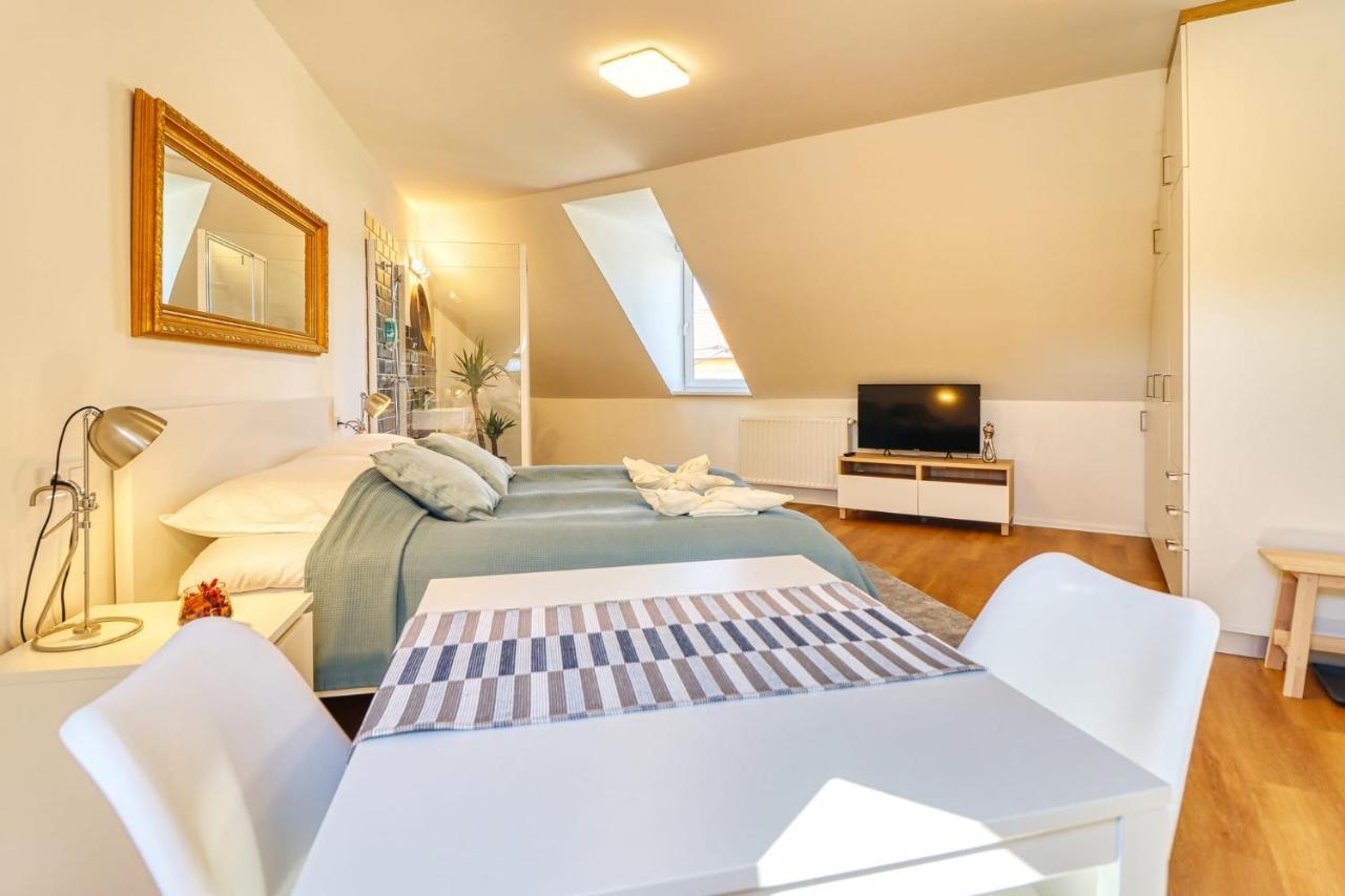 Barka Apartman Егер Екстериор снимка