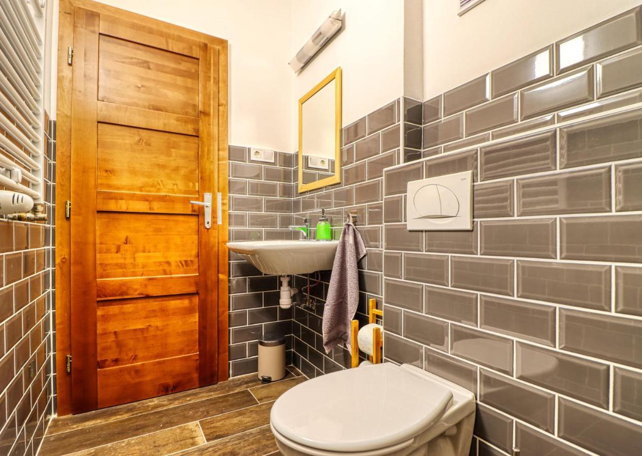 Barka Apartman Егер Екстериор снимка