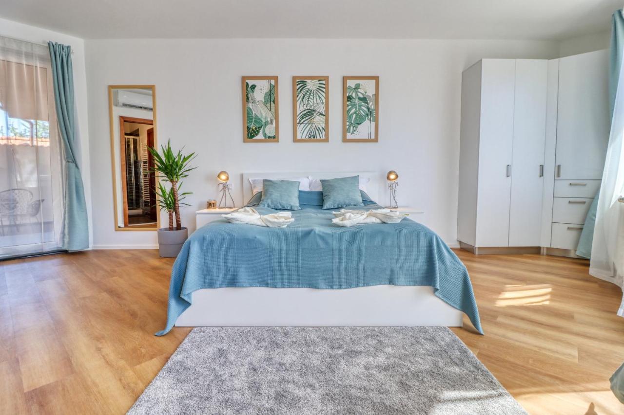 Barka Apartman Егер Екстериор снимка