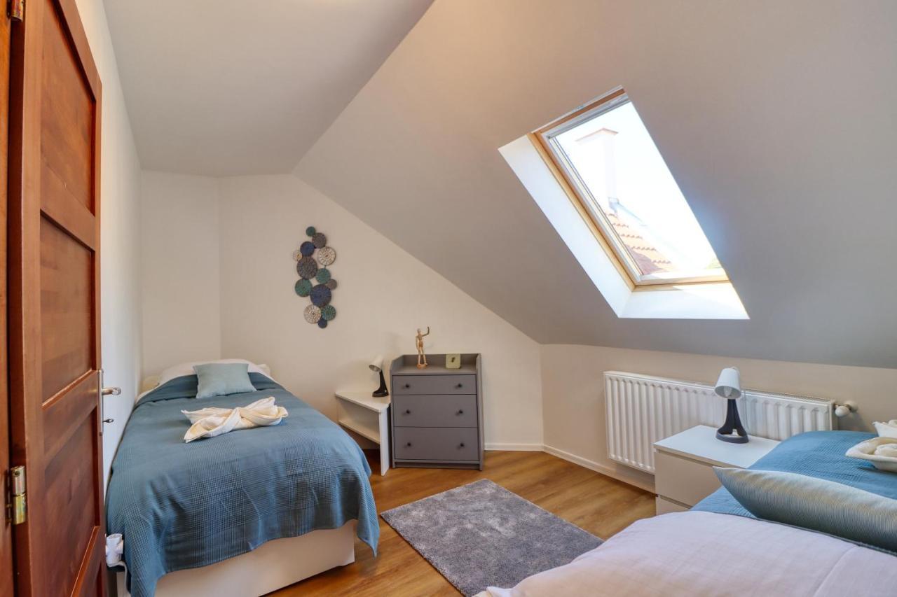 Barka Apartman Егер Екстериор снимка