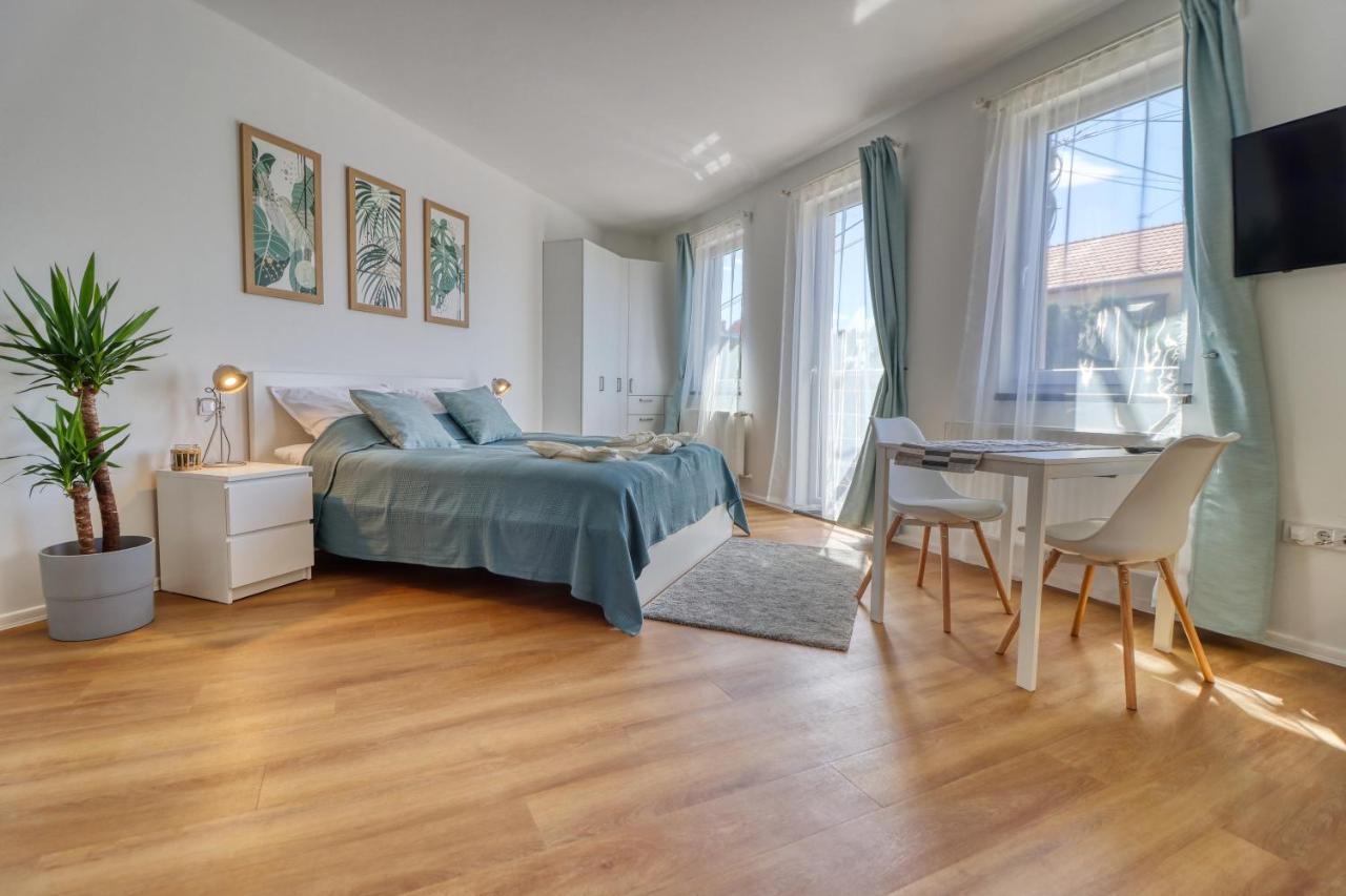 Barka Apartman Егер Екстериор снимка